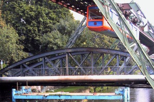 2002-08-26-059-Barmen-Bahnhof-Schwebebahn-